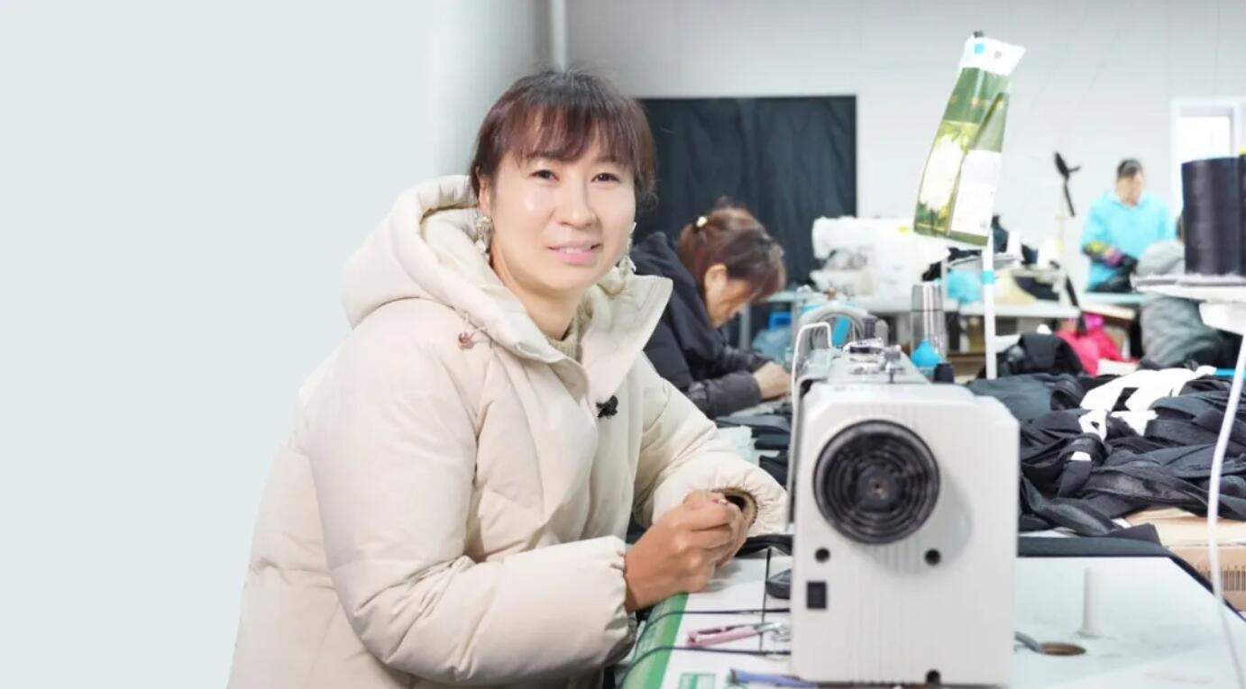 縫紉機(jī)旁的“她力量”！回訪超級(jí)女工，致敬平凡中的光芒