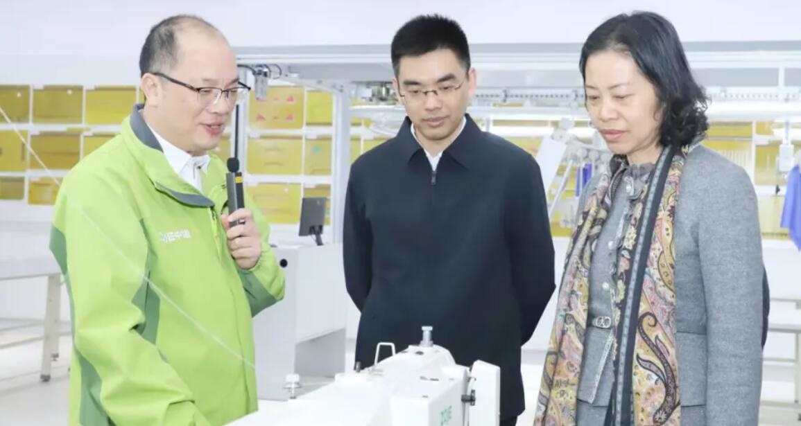 復(fù)旦大學(xué)常務(wù)副校長(zhǎng)許征一行蒞臨中捷公司考察調(diào)研