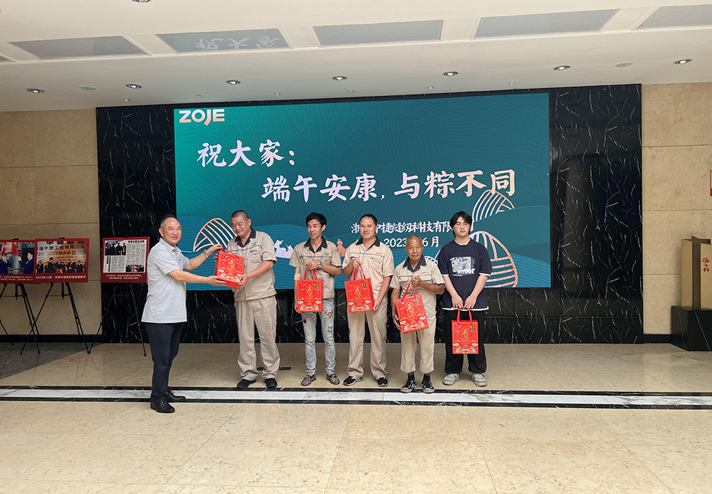 Deliver Zongzi at Dragon Boat Festival