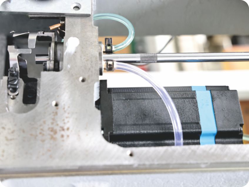 Silent motor-driven trimming with electronically adjustable settings