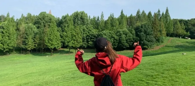 “臺(tái)州鳥(niǎo)”熱銷(xiāo)背后：中捷設(shè)備如何破解沖鋒衣升級(jí)難題？